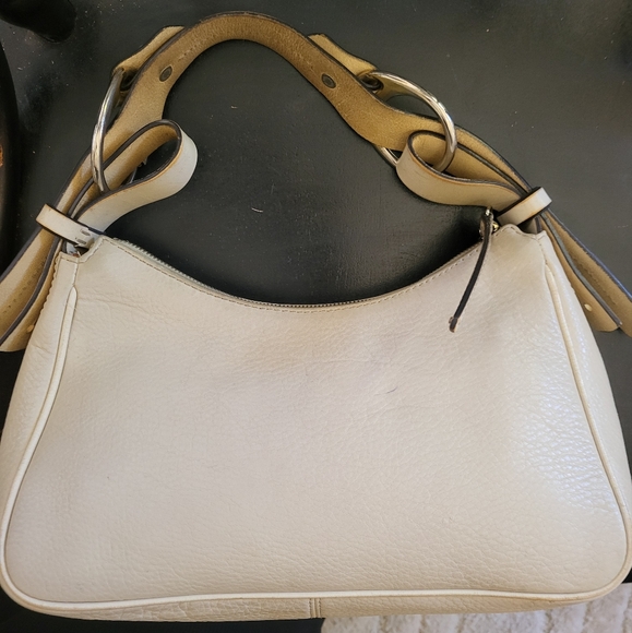 Dooney and Bourke vintage Ivory pebbled medium hobo shoulder bag. - Picture 3 of 16